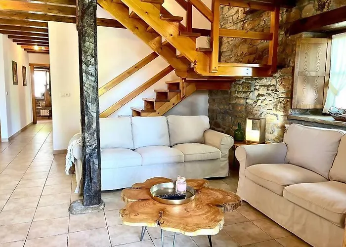 Holiday home El Currillo, Preciosa Al Lado Cabarceno Argomilla